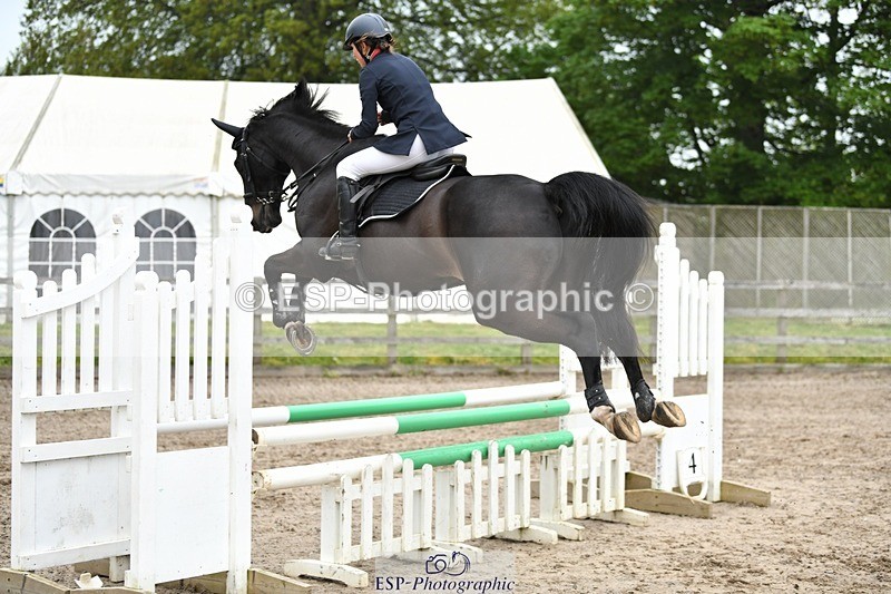 230512-093920-00357 - Cls 10 Snr 85cm Schooling