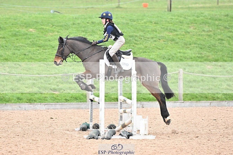 250118-113757-00760 - Cls 2 A&B 80cm 10.45 to 11.40