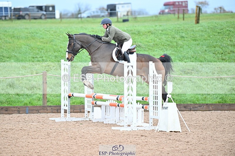 231203A-105947-00696 - Cls 16+17 Club and Schools 80cm