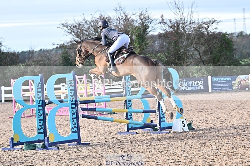 251126-124137-00500 - Cls 4 Newcomers and 1.10m