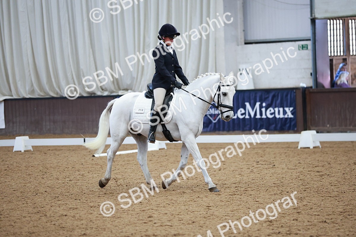 SBM_004027 - Class 2 - Novice 2020