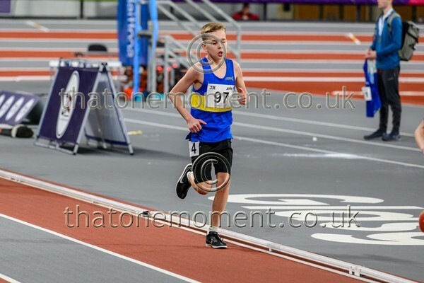 AgeInd25SUN-914931 - Track Male