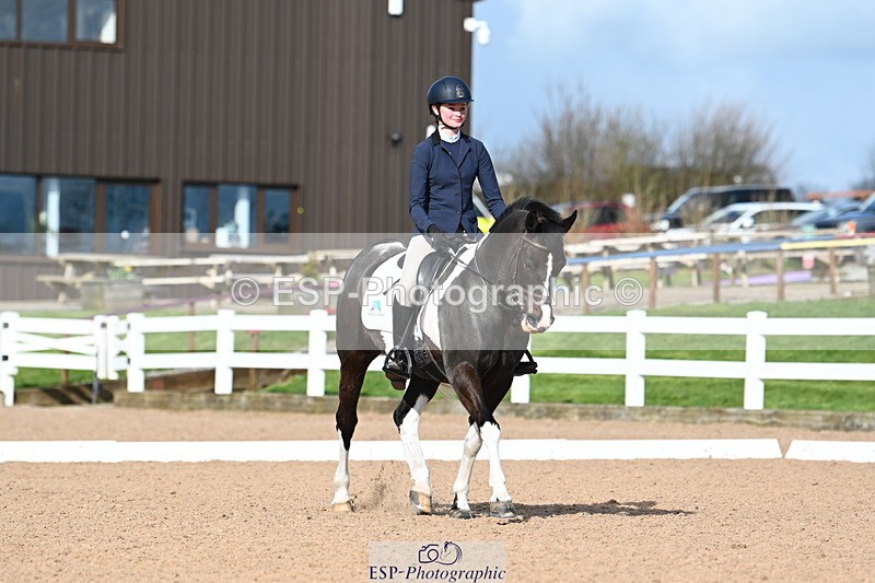 240323A-151028-02386 - UnA Novice 28