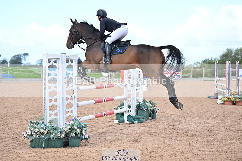 231014A-111723-04339 - Cls 18 Newcomers & 1.10m Open