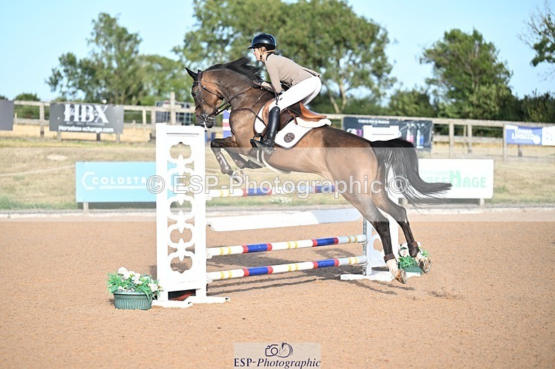 260731-190857-07083 - Cls 15 Snr Foxhunter