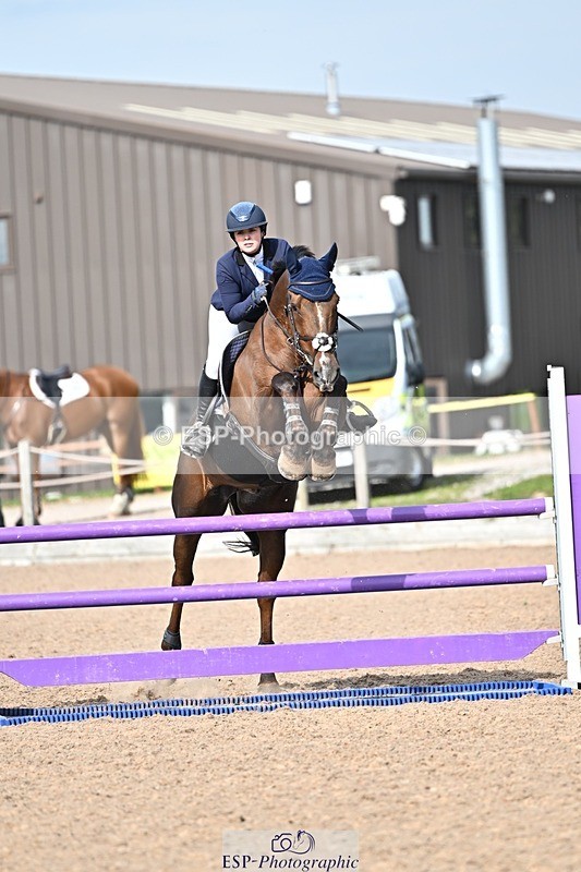 251001-131908-00285 - Cls 4 Newcomers and 1.10m Open