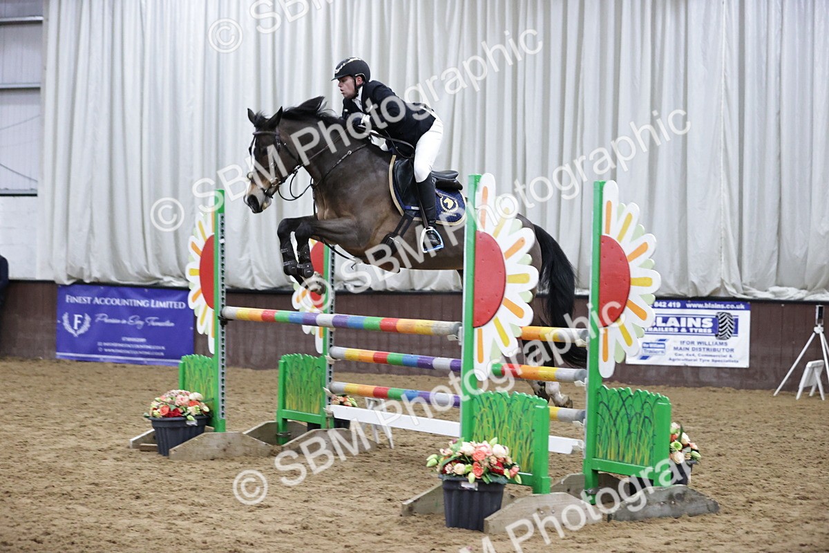 SBM_001375 - Class 4 - Senior Newcomers/ 1.10m Open