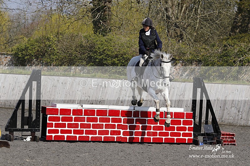 _EST2040 - Bourne Valley Riding Club Winter Showjumping 27/03/22