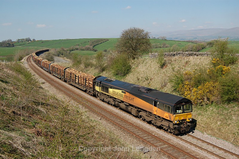 JL 23.4.15 6J37 Carlisle - Chirk, Breaks Hall - Breaks Hall