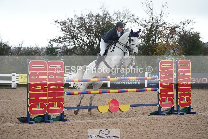 251107-135351-01270 - Cls 6 Foxhunter and 1.20m Open