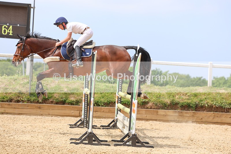 3E7A0567 - Class 10: Senior 95cm open