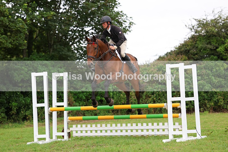 3E7A7198 - Class 5: Senior British Novice/90cm open