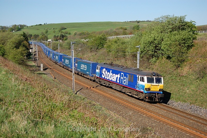 28.4.11 92017 4S43 Rugby - Mossend, Low Gill - West Coast Main Line (north to south)