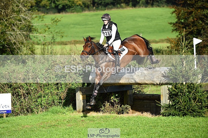 231022-150956-30341 - 352-GREANNANSTOWN.QUARRYMAN.GIRL-Grace.Taylor-XC