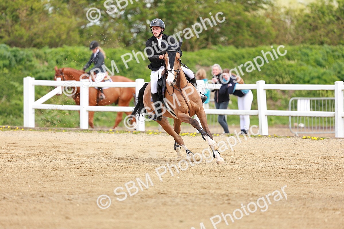 SBM_001952 - Class 4 - Senior Newcomers - 1.10m