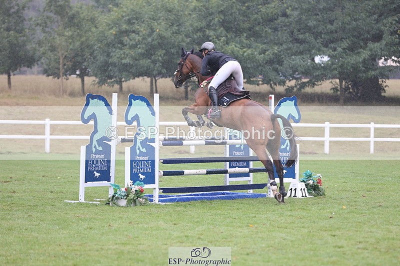 250830A-133324-06710 - Cls 16 Snr Newcomers and 1.10m Open