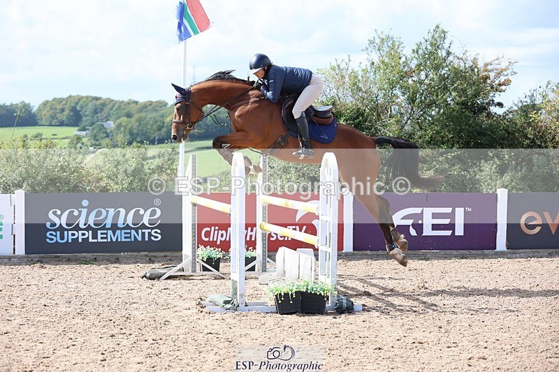 250913-143516-07404 - Cls 25 1.05m Amateur Quali