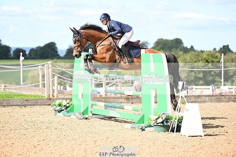 240913A-124911-04428 - Cls 15 Snr Foxhunter