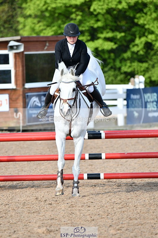 240512A-085920-17045 - Cls 39 British Novice and 90cm Open