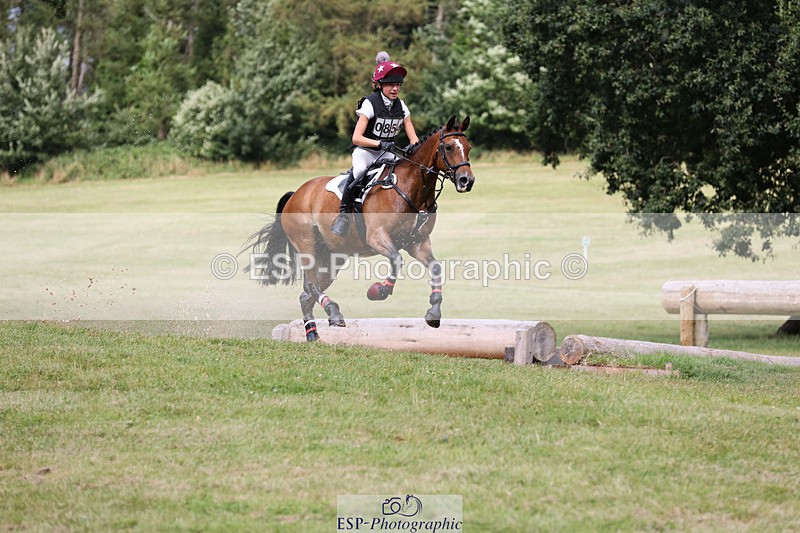 240825X-161747-36458 - 80cm XC 15.30 to 16.30