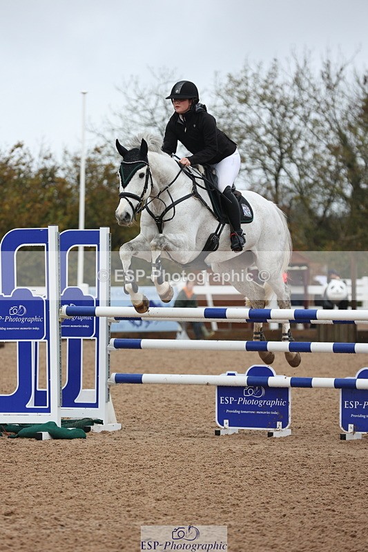 231112A-135209-04690 - Cls 20 Newcomers & 1.10m Open