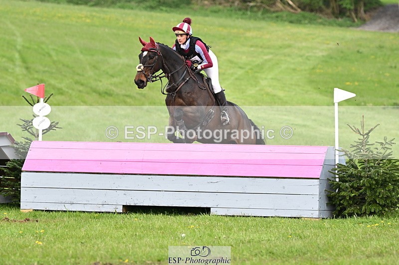 250419-173654-14494 - 869-Lizette.Jackman-MURPHYS.GAUNTLET