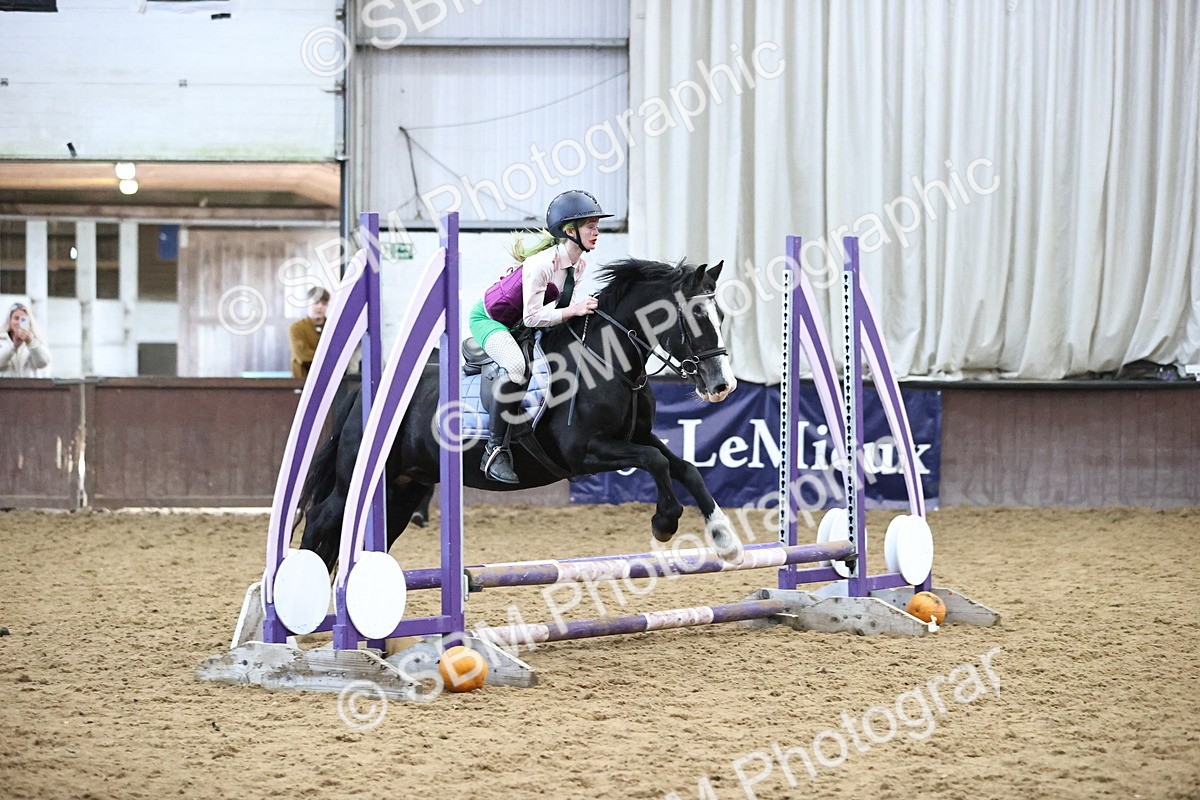 SBM_001649 - Class 3 - Horse & Hound 60cm
