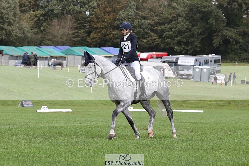 231019-122322-03613 - 621-QUALITY.BLUE-Lucy.Boultbee-brooks-DR