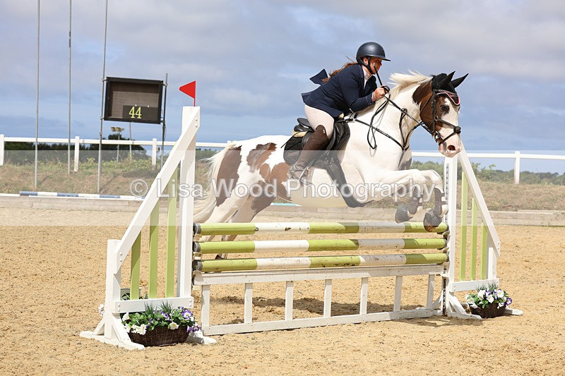 3E7A4998 - Class 4: Senior British Novice/90cm open