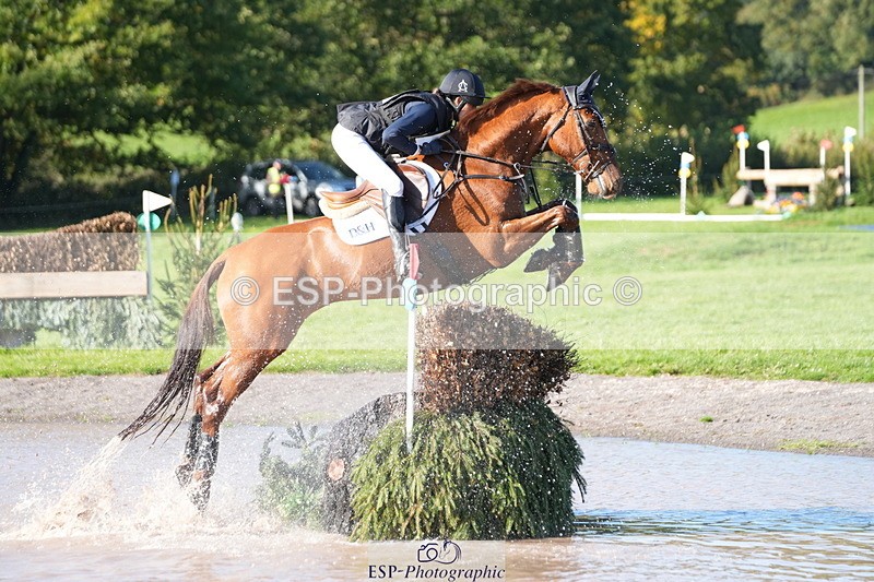 251024A-124542-10792 - B-139-Kirsty.Short