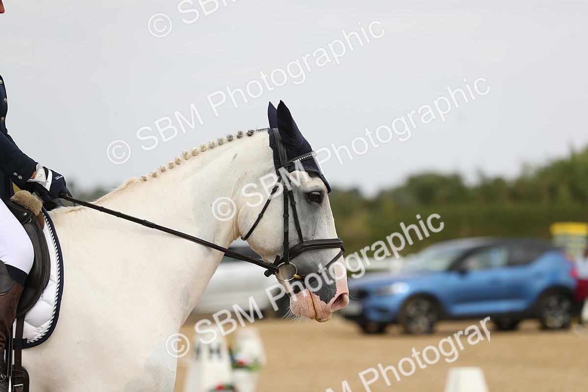 SBM_017628 - Class 13 - Novice 23 - 14.27-15.16