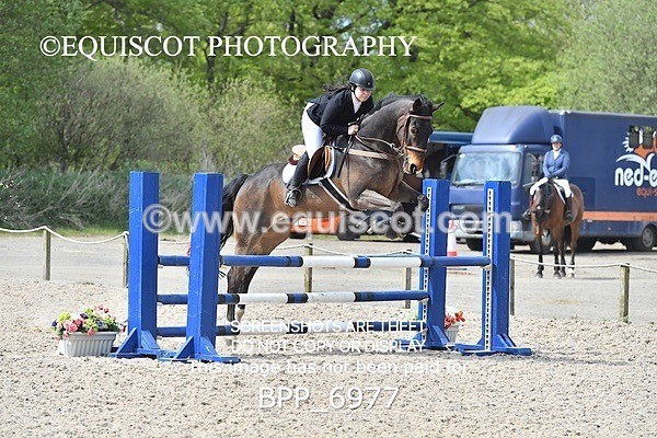 BPP_6977 - CLASS 4 FRI Senior BritiNovice/ 90cm Open