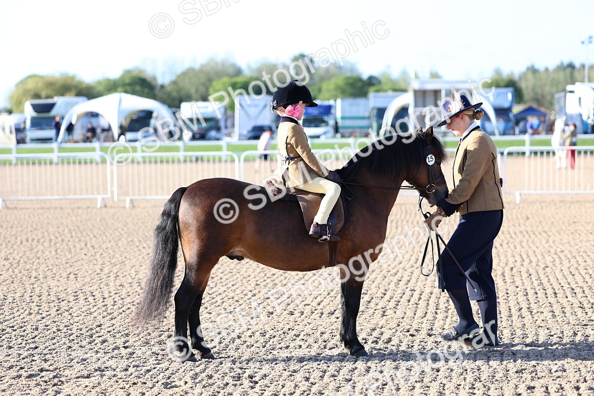 SBM_07823 - Class 301 - Ridden M&M - Small Breeds