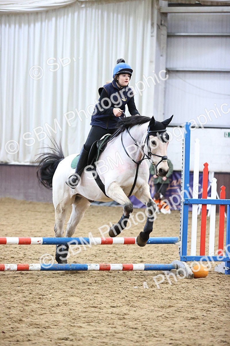 SBM_001202 - Class 3 - Horse & Hound 60cm