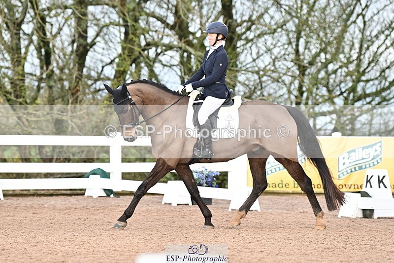 240218A-101720-05471 - 119-Shona.Mclauchlan-Diamond.Darco