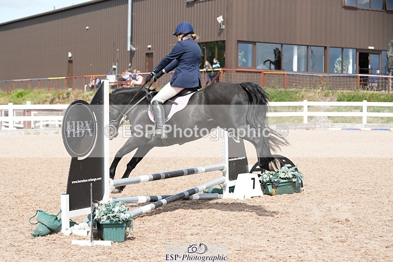 250805-144938-00010 - Clear Round and 60cm