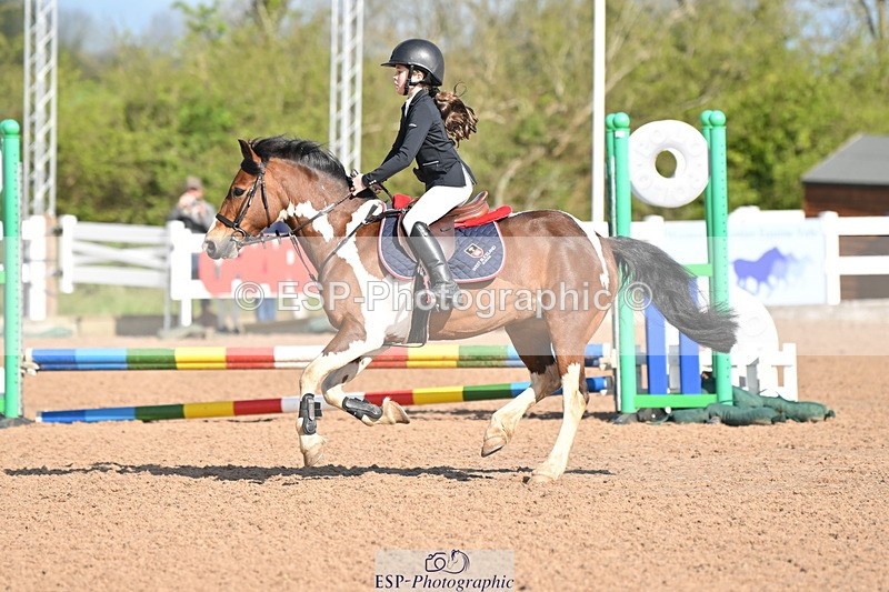240504A-091328-00034 - Cls 11 Clear Round 50cm