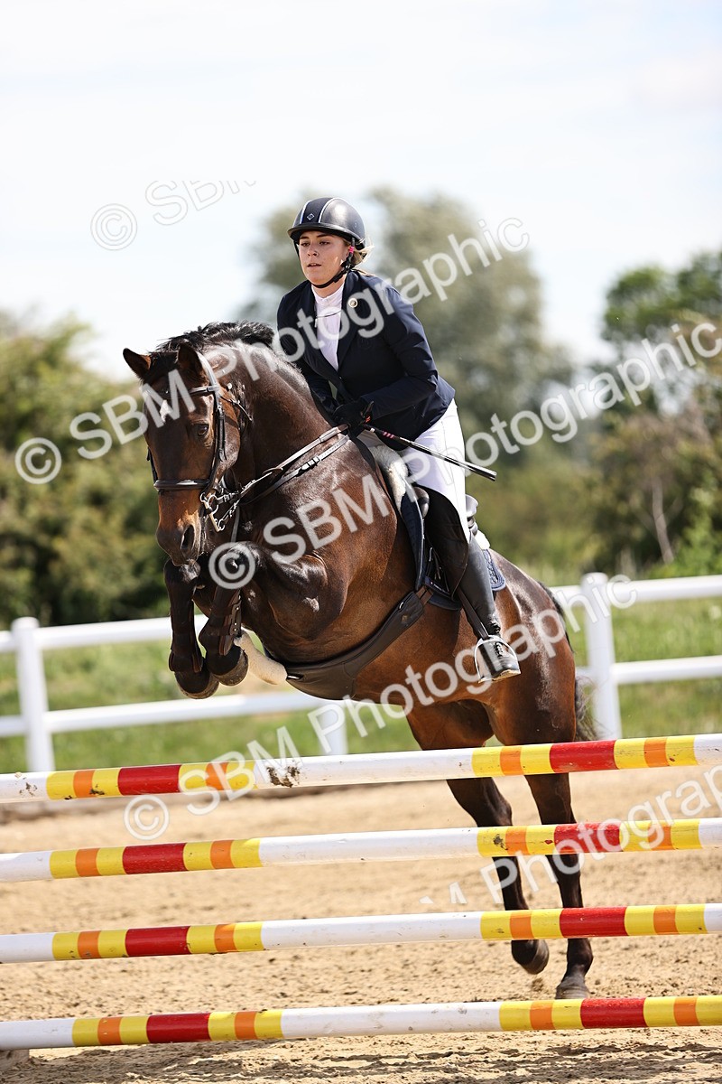 SBM_002087_Class 9 - Senior British Novice - 90cm - Customer Carts - 30-05-25