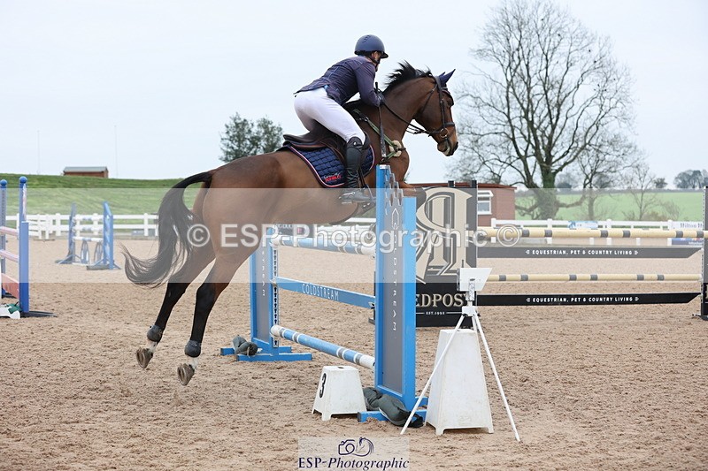 241101A-130239-01925 - FRI Cls 6 Foxhunter and 1.20m Open