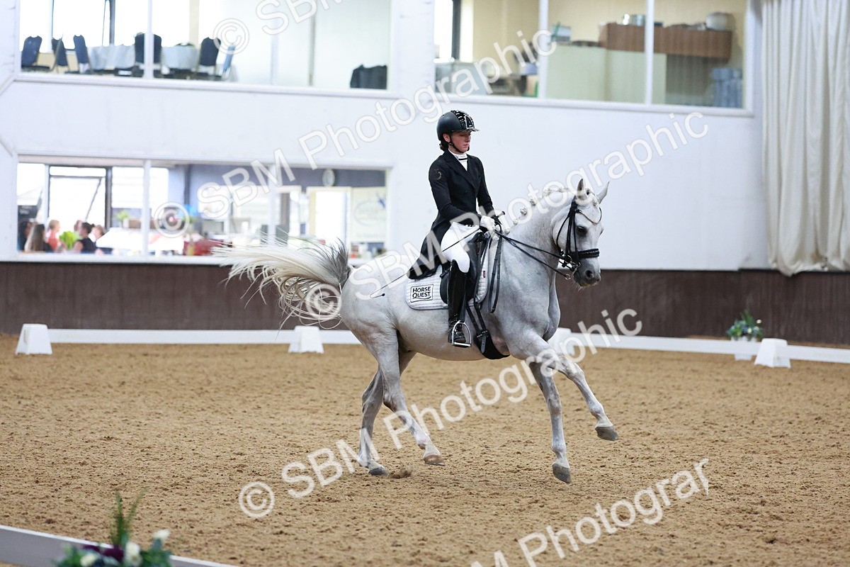 SBM_020946 - Class 13 - FEI INT I - 16.26-17.14