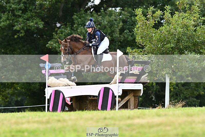 240825X-171917-37472 - 80cm XC 16.30 to 17.30