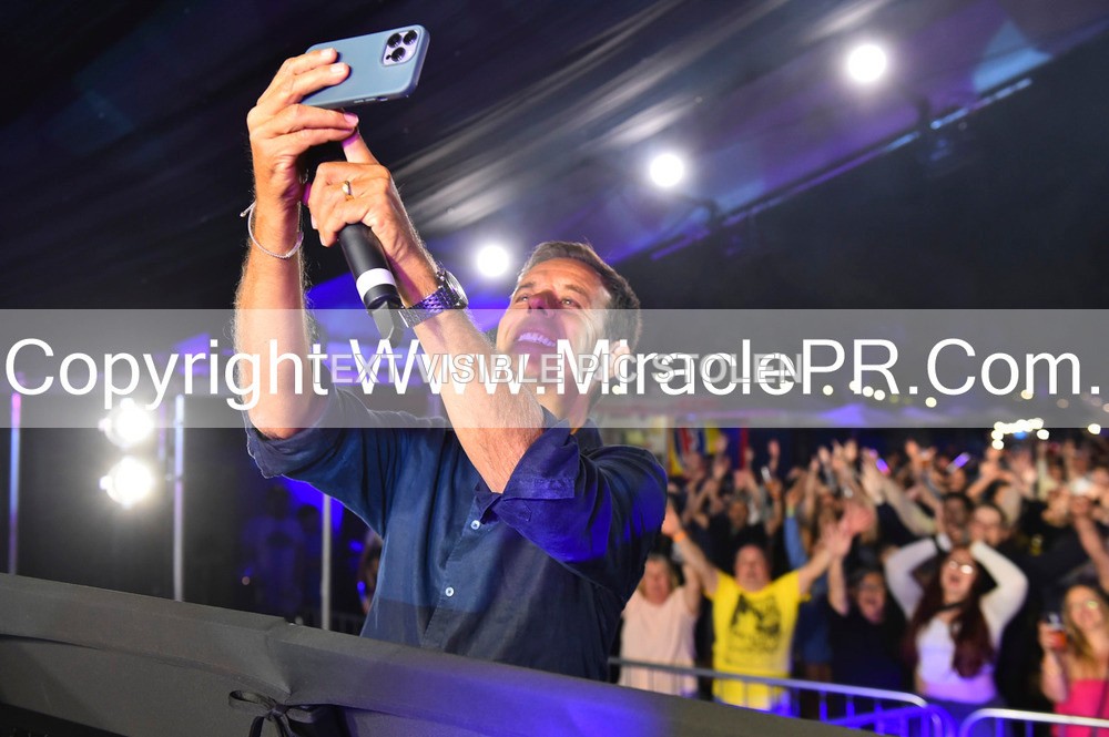 SH4_8593 - Pat Sharp.