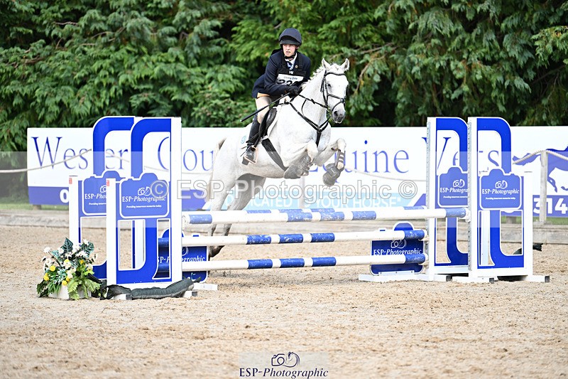 240824X-141953-29318 - 80cm Round 2 13.30 to 14.30