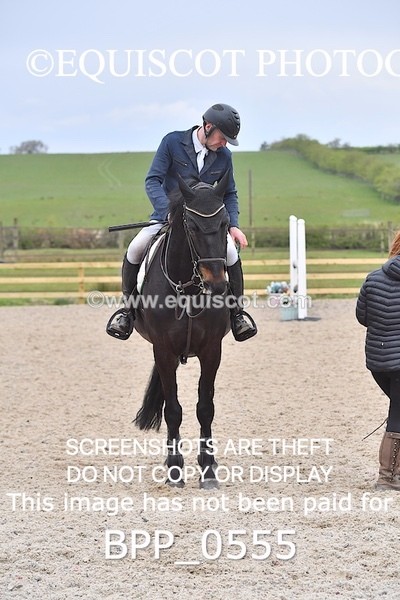 BPP_0555 - CLASS 4 FRI Senior Newcomers/ 1.10m Open