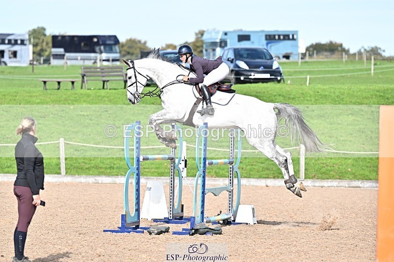 251001-145544-00508 - Cls 6 Foxhunter and 1.20m Open
