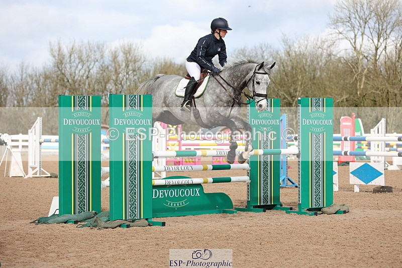 240223A-121202-01125 - Cls 4 Snr 1.05m Open