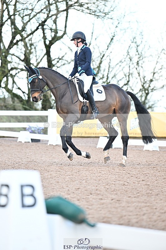 240218A-105753-05755 - 232-Alys.Matravers-VORVASHILL.VERTIGO