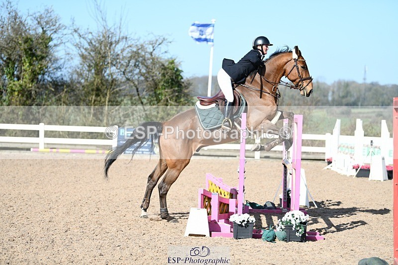250330-102753-06121 - Cls 32 British Novice and 90cm