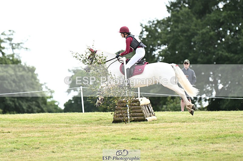 240825X-115041-32142 - 70cm XC 11.00 to 12.00