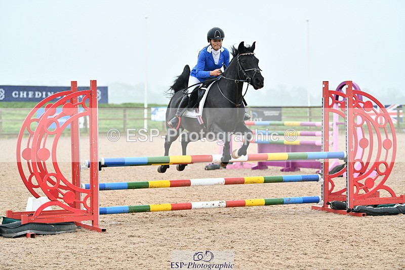 241102A-113745-04350 - SAT Cls 9 British Novice and 90cm Open